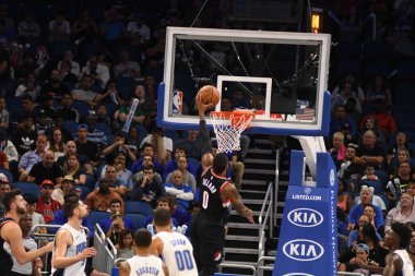 Orlando Magic 25 Ekim 2018 'de Orlando Florida' daki Amway Center 'da Portland Trail Blazers' ı sunar.. 