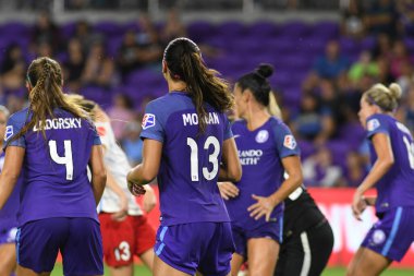 Orland Pride, 25 Ağustos 2018 'de Orlando Florida' daki Exploria Stadyumu 'nda Chicago Red Stars' a ev sahipliği yapıyor..  