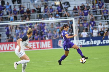 Orlando Pride, 23 Mayıs 2018 'de Orlando Florida' daki Exploria Stadyumu 'nda Kuzey Carolina Cesareti' ne ev sahipliği yapmaktadır..  