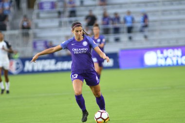 Orlando Pride, 23 Mayıs 2018 'de Orlando Florida' daki Exploria Stadyumu 'nda Kuzey Carolina Cesareti' ne ev sahipliği yapmaktadır..  