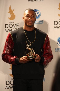 15 Ekim 2013 'te Tennessee, Nashville' deki Allen Arena 'da düzenlenen 44. GMA Dove Ödülleri' nin sahne arkasında..