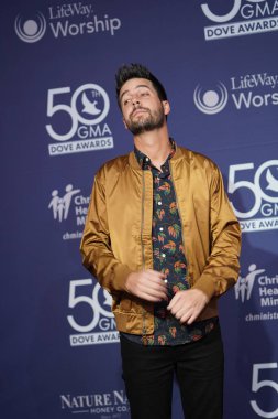 15 Ekim 2019 'da Nashville, Tennessee' deki Linbscome Üniversitesi 'nde verilen 50. GMA Dove Ödülleri sırasında kırmızı halı. 