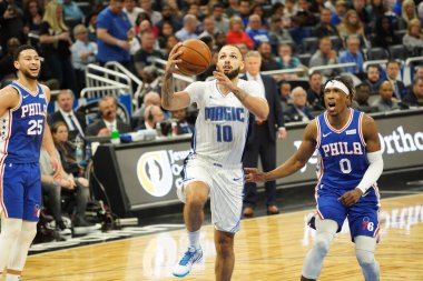Orlando Magic 27 Aralık 2019 Cuma günü Orlando, Florida 'daki Amway Arena' da Philadelphia 76ers 'a ev sahipliği yapıyor..