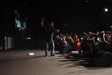 Crossover Kilisesi, 6 Ekim 2018 'de Tampa Florida' daki Crossover Kilisesi 'nde iki yıllık lezzet festivaline ev sahipliği yapıyor..  