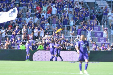 Orlando City 29 Nisan 2017 'de Orlando, Florida' daki Orlando City Stadyumu 'nda Colorado Rapids' e ev sahipliği yaptı.)