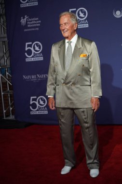 15 Ekim 2019 'da Nashville, Tennessee' deki Linbscome Üniversitesi 'nde verilen 50. GMA Dove Ödülleri sırasında kırmızı halı.