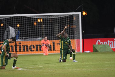 Los Angeles Galaksisi, 14 Temmuz 2020 'de Orlando Florida ABD' deki ESPN Vahşi Spor Dünyası 'nda düzenlenen MLS Sırt Turnuvası sırasında Portland Timbers ile karşı karşıya geldi. 