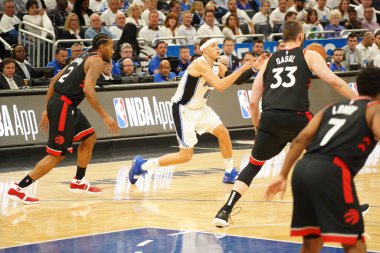Orlando Magic 19 Nisan 2019 Cuma günü Orlando Florida 'daki Amway Arena' daki NBA Playoff 1 'de Toronto Rapçileri' ne ev sahipliği yapıyor.