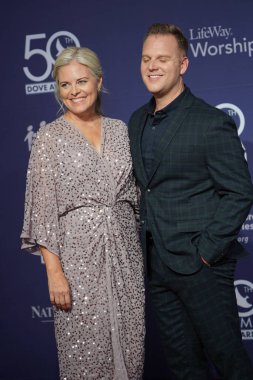 15 Ekim 2019 'da Nashville, Tennessee' deki Linbscome Üniversitesi 'nde verilen 50. GMA Dove Ödülleri sırasında kırmızı halı. 