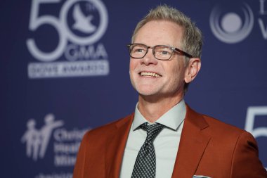 15 Ekim 2019 'da Nashville, Tennessee' deki Linbscome Üniversitesi 'nde verilen 50. GMA Dove Ödülleri sırasında kırmızı halı. 