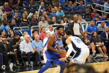Orlando Magic 13 Ekim 2019 'da Florida, Orlando' daki Amway Center 'da Philadelphia 76ers' a ev sahipliği yaptı..