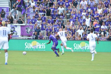 Orlando City 15 Nisan 2017 'de Florida, Orlando' daki Citrus Bowl 'da Los Angeles Galaksisine ev sahipliği yaptı..