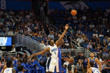 Orlando Magic 13 Ekim 2019 'da Florida, Orlando' daki Amway Center 'da Philadelphia 76ers' a ev sahipliği yaptı..