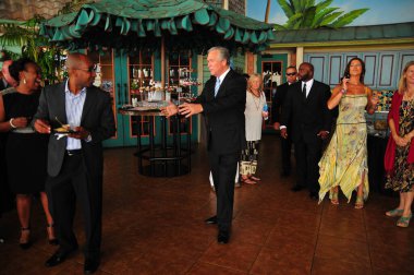 19 Eylül 2015 'te, Bebekler için Kahramanlar Sanford Florida' da bir bağış etkinliğine ev sahipliği yaptı..  