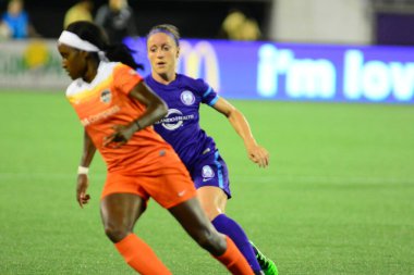 Orlando Pride sunucusu Houston Dash 23 Haziran 2016 'da Orlando Florida' daki Dünya Kampı Stadyumu 'nda..