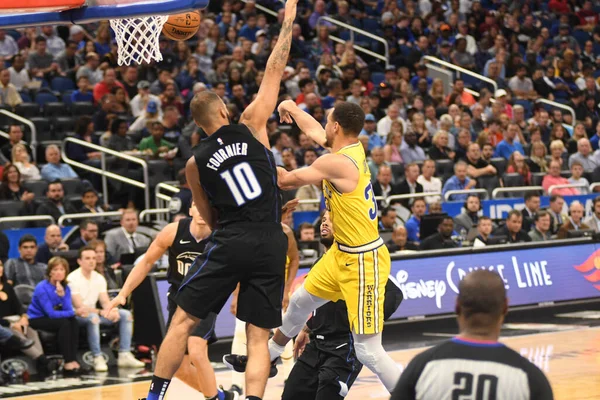 Orlando Magic Hostí Zlaté Státní Bojovníky Amway Center Orlandu Floridě — Stock fotografie