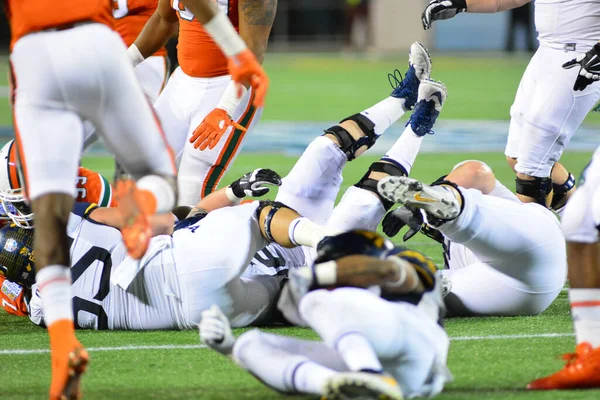 West Virginia Mountaineers Affronta Miami Hurricanes Durante 71St Russell Bowl — Foto Stock