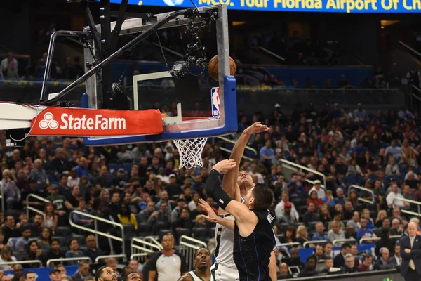 Orlando Magic Φιλοξενεί Milwaukee Bucks Στο Amway Arena Στο Orlando — Φωτογραφία Αρχείου