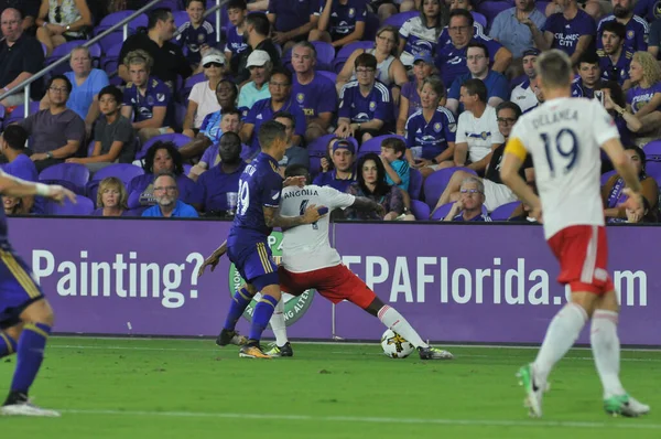 Orlando City 27 Eylül 2017 'de Orlando City Stadyumu' nda New England Devrimi 'ne ev sahipliği yaptı..  