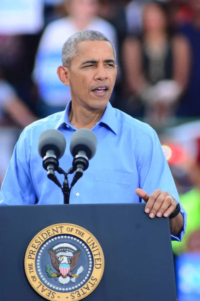 Prezydent Barack Obama Przemawia Wiecu Kampanii Stadionie Osceola Heritage Park — Zdjęcie stockowe