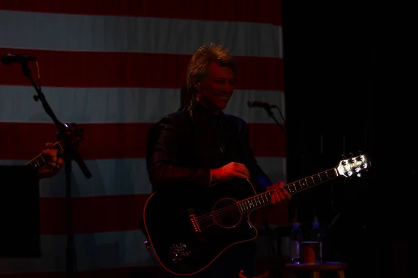 Sångaren Jon Bon Jovi Uppträder State Street Theater Till Stöd — Stockfoto