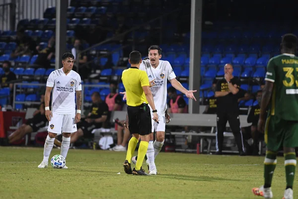 Los Angeles Galaksisi, 14 Temmuz 2020 'de Orlando Florida ABD' deki ESPN Vahşi Spor Dünyası 'nda düzenlenen MLS Sırt Turnuvası sırasında Portland Timbers ile karşı karşıya geldi..