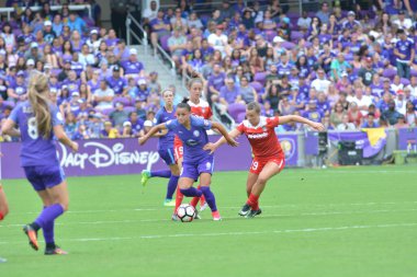 Orlando Pride 22 Nisan 2017 'de Orlando City Stadyumu' nda Washington Spirit 'e ev sahipliği yaptı..  