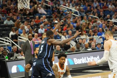 Orlando Magic 30 Aralık 2019 tarihinde Orlando, Florida 'daki Amway Center' da Atlanta Hawks 'a ev sahipliği yaptı.