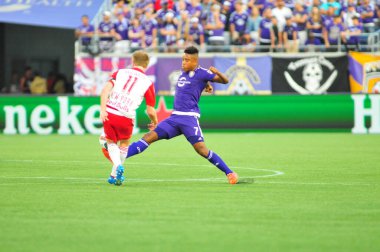 Orlando City SC, 6 Mayıs 2016 'da Orlando Florida' daki Dünya Kampı Stadyumu 'nda New York Red Bulls' a ev sahipliği yaptı.. 
