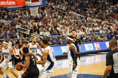 Orlando Magic 19 Nisan 2019 Cuma günü Orlando Florida 'daki Amway Arena' daki NBA Playoff 1 'de Toronto Rapçileri' ne ev sahipliği yapıyor.