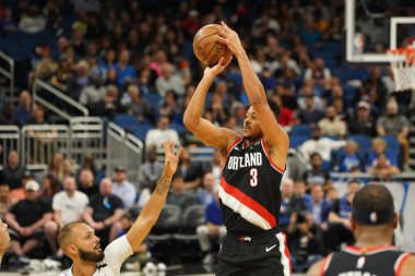 Portland Traillblazers oyuncusu CJ Mccollum 2 Mart 2020 tarihinde Orlando Florida 'daki Amway Center' da oynanan maçta şut çekti..  