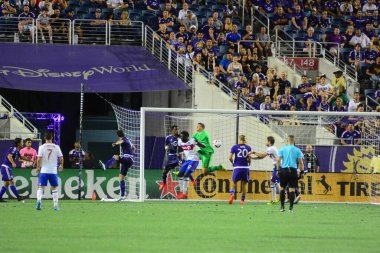 Orlando City, 24 Ağustos 2016 'da Orlando Florida' daki Kamp Dünyası Stadyumunda Toronto FC 'ye ev sahipliği yaptı..