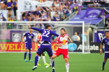 Orlando City SC, 6 Mayıs 2016 'da Orlando Florida' daki Dünya Kampı Stadyumu 'nda New York Red Bulls' a ev sahipliği yaptı.. 