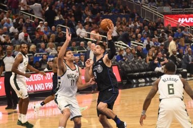 Orlando Magic, 19 Ocak 2019 Cumartesi günü Orlando Florida 'daki Amway Arena' da Milwaukee Doları 'na ev sahipliği yapıyor..