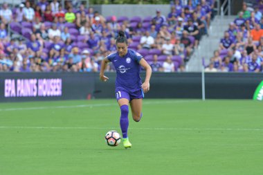 Orlando Pride 22 Nisan 2017 'de Orlando City Stadyumu' nda Washington Spirit 'e ev sahipliği yaptı..  