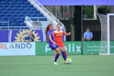 Orlando Pride sunucusu Houston Dash 23 Haziran 2016 'da Orlando Florida' daki Dünya Kampı Stadyumu 'nda..