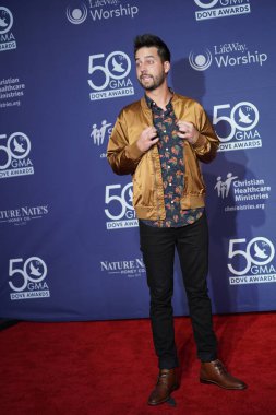 15 Ekim 2019 'da Nashville, Tennessee' deki Linbscome Üniversitesi 'nde verilen 50. GMA Dove Ödülleri sırasında kırmızı halı. 