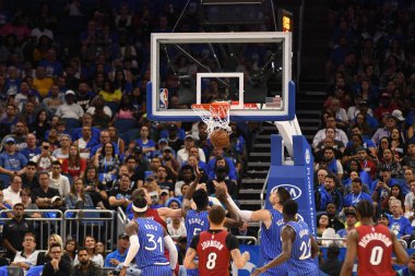 Orlando Magic 17 Ekim 2018 'de Orlando Florida' daki Amway Center 'da Miami Heat' i sunar..  