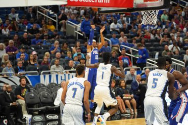 Orlando Magic 13 Ekim 2019 'da Florida, Orlando' daki Amway Center 'da Philadelphia 76ers' a ev sahipliği yaptı.. 