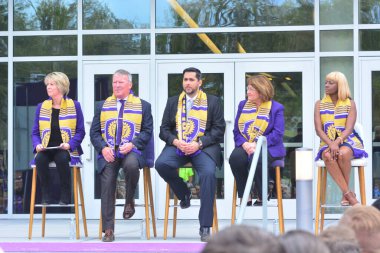 24 Şubat 2017 'de Orlando Florida' daki New Orlando City Stadyumu için kurdele kesme töreni.  