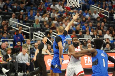 Orlando Magic, 13 Aralık 2019 Cuma günü Orlando, Florida 'daki Amway Center' da Houston Rockets 'a ev sahipliği yapıyor..