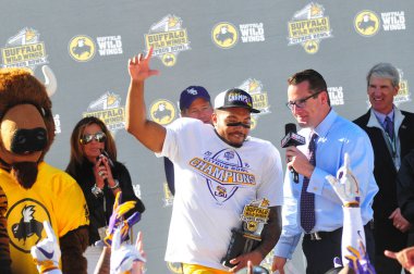 LSU, 31 Aralık 2016 tarihinde Orlando Florida 'daki Kamp Dünya Stadyumu' nda oynanan 71. Citrus Kupası 'nda Louisville ile karşılaşacak..  