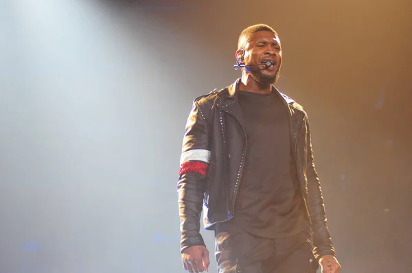 Singer Usher Виступає Amway Center Орландо Флориді Грудня 2014 Року — стокове фото