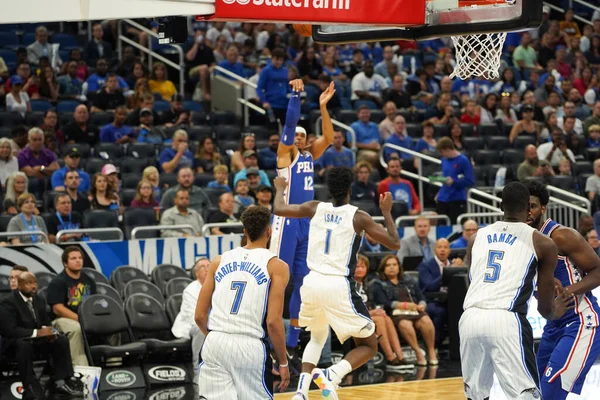 Orlando Magic 13 Ekim 2019 'da Florida, Orlando' daki Amway Center 'da Philadelphia 76ers' a ev sahipliği yaptı.. 