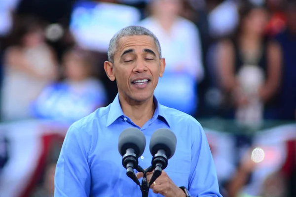 Præsident Barack Obama Taler Ved Kampagne Rally Osceola Heritage Park - Stock-foto