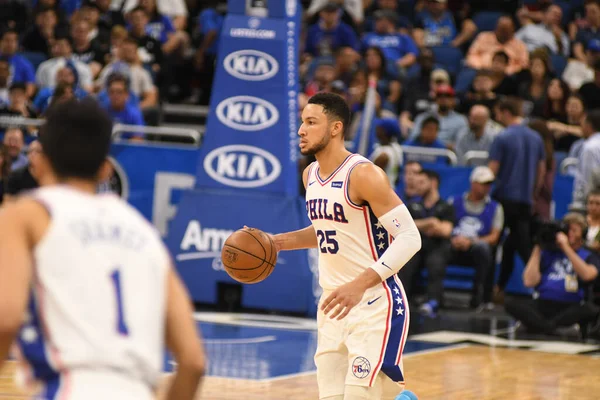 Orlando Magic, Philadelphia 76ers 'ı 14 Kasım 2018' de Orlando Florida 'daki Amway Center' da ağırlıyor..