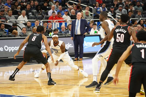 Orlando Magic Isännöi Portland Trailblazers Amway Centerissä Orlando Floridassa Maanantaina — kuvapankkivalokuva