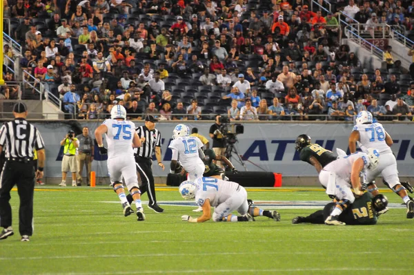 North Carolina Αντιμετωπίσει Baylor Κατά Διάρκεια Του Russell Athletic Bowl — Φωτογραφία Αρχείου