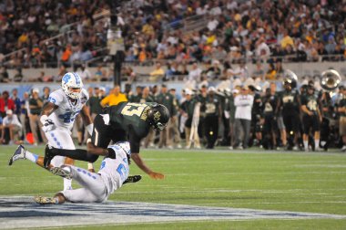 Kuzey Carolina 29 Aralık 2015 tarihinde Orlando Florida 'daki Kamp Dünya Stadyumu' nda oynanan Russell Atletizm Kupası 'nda Baylor ile karşılaşacak.. 