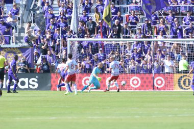Orlando City SC, 9 Nisan 2019 'da Orlando, Florida' daki Citrus Bowl 'da New York Red Bulls' a ev sahipliği yapıyor..  